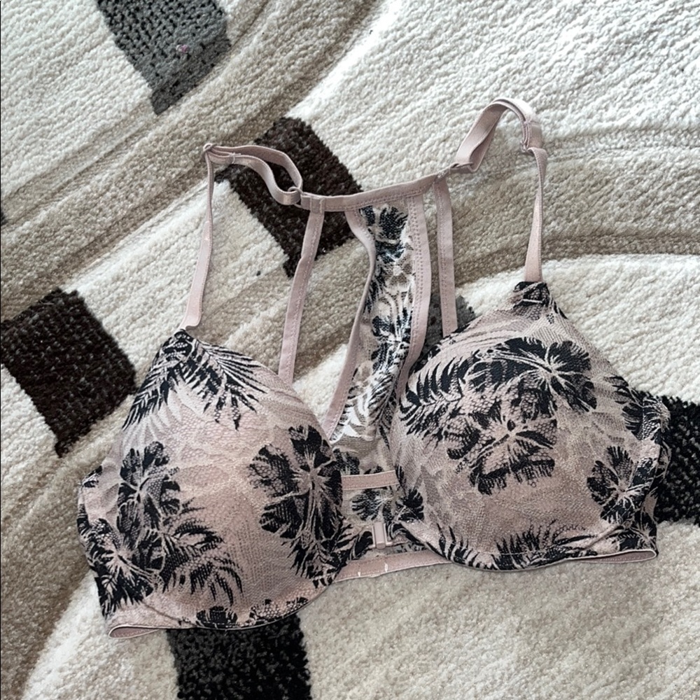 Victoria’s Secret PINK 32C bra